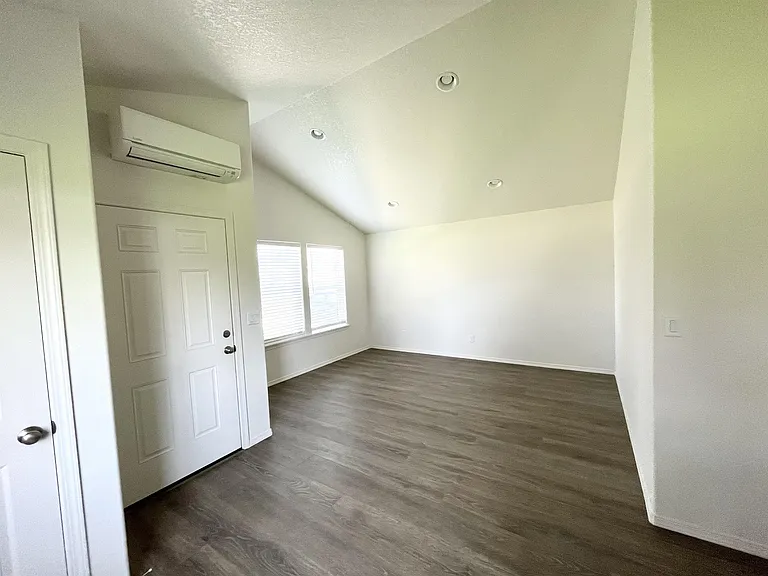 3544 Hickory Ave — Photo 3
