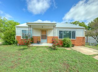 1208 E Broadway St, Cushing, OK 74023