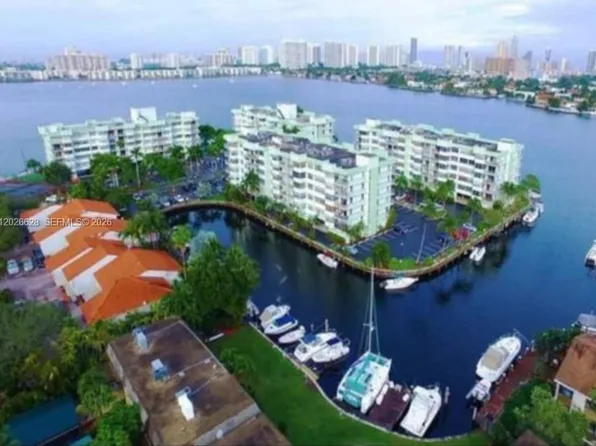 16558 NE 26th Ave APT 4J, North Miami Beach, FL 33160