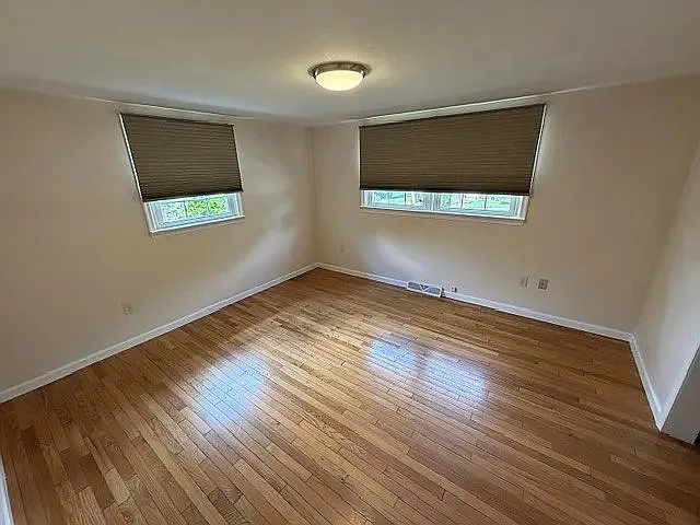 29 Malvern Dr — Photo 3