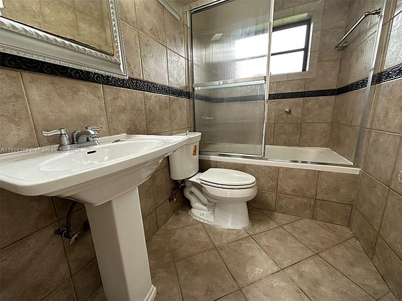 5th image of 735 NW 178th Ter