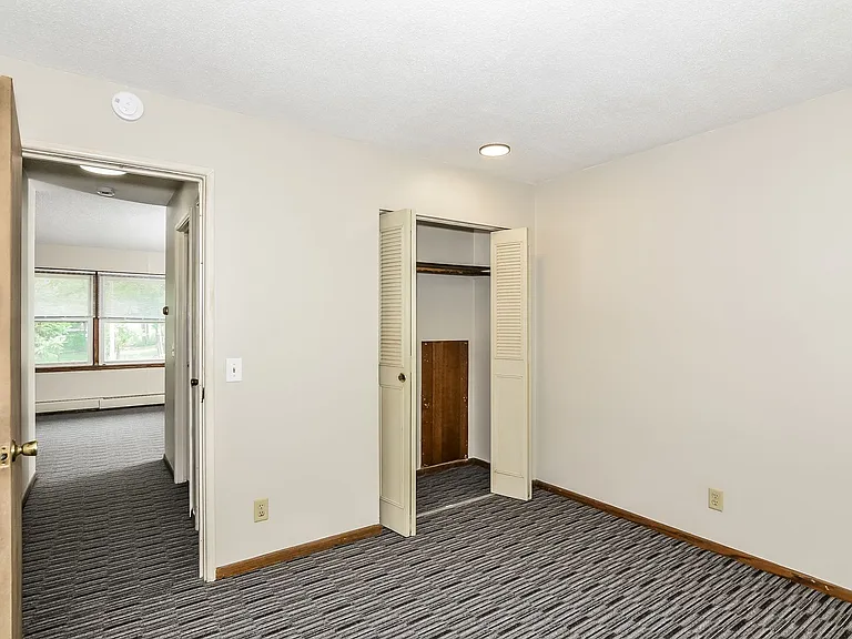 236 Madison St — Photo 12