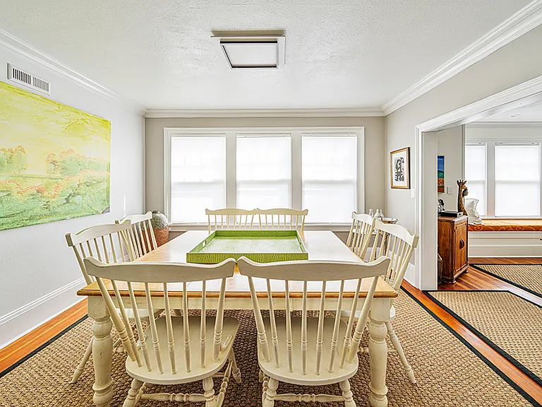 Ponquogue Ave — Photo 7
