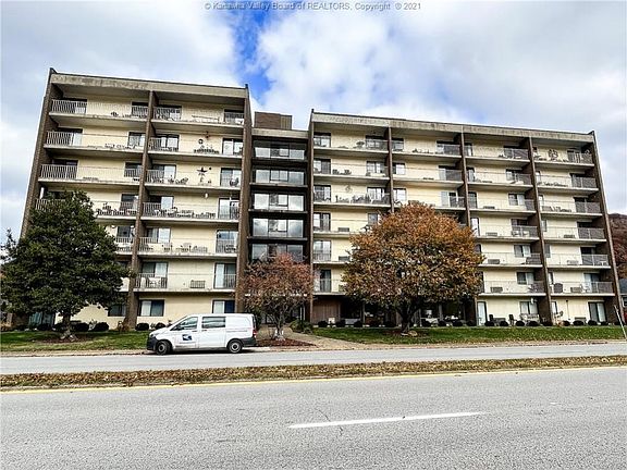 2nd image of 2106 Kanawha Blvd E #515B