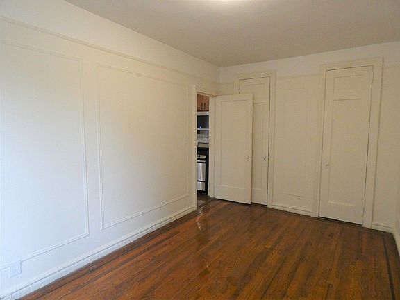 5th image of 4106 50th St APT 2G