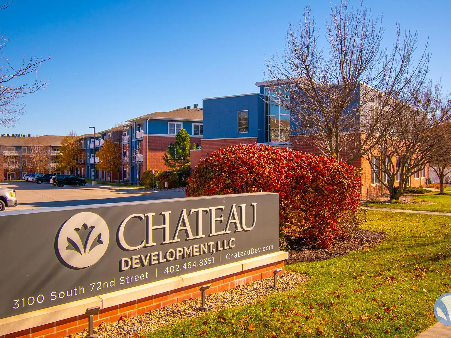 Chateau at Holmes Lake — Photo 2