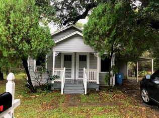 103 E Obryant St, Bellville, TX 77418
