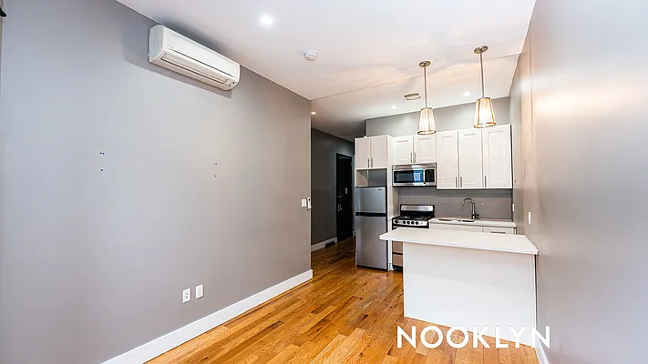 Rented by Nooklyn NYC LLC | media 19