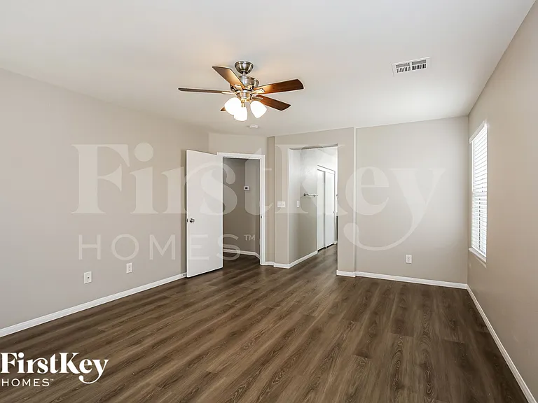 6032 Sierra Lakes St — Photo 12