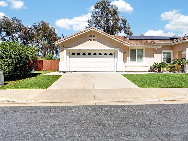 1528 Knoll Park Gln — Photo 35