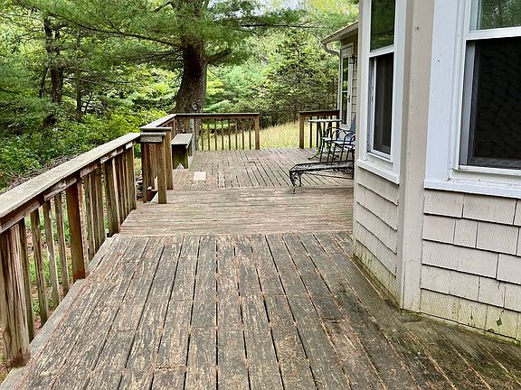 4th image of 18 Tara Ln S