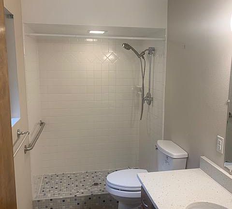 4th image of 2818 NE 203rd St