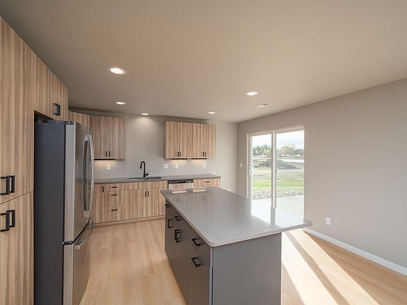 3rd image of 539 Bunyan Dr