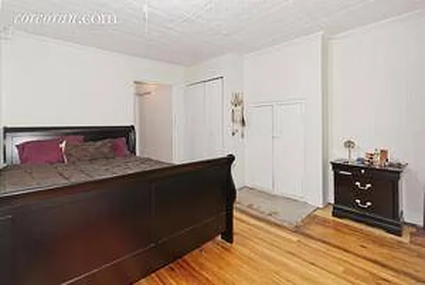 Rented by Compass | media 10