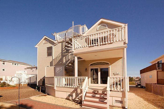 Rear Elevation - Decks