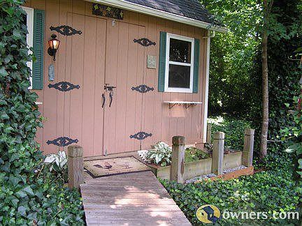 Shed/Electricity & Water