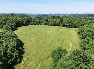 47 Skelton Ln, Pleasant Shade, TN 37145