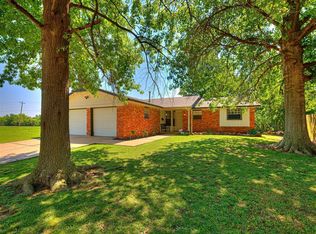 10620 Lyndon Rd, The Village, OK 73120