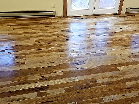 4th image of 120 Hickory Point Ct