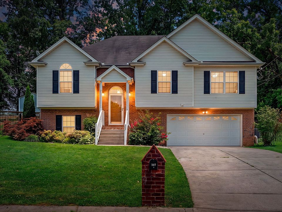 1st image of 207 S Aztec Dr