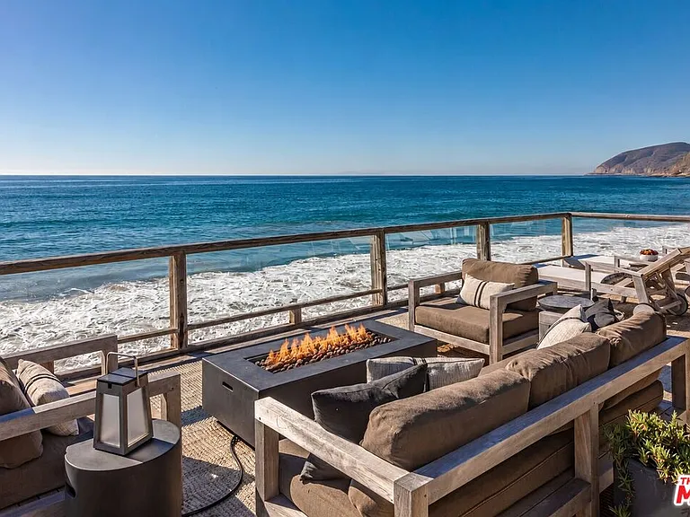 42602 Pacific Coast Hwy — Photo 1