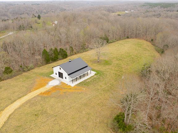 3rd image of 400 Sugar Maple Ln
