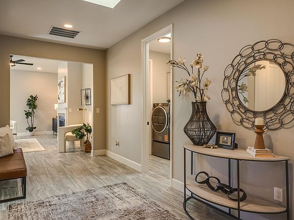 3rd image of 2777 Seaforth Cir NE