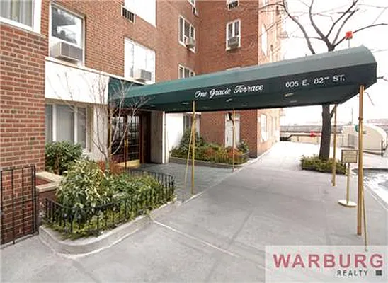 Sold by Warburg | media 11