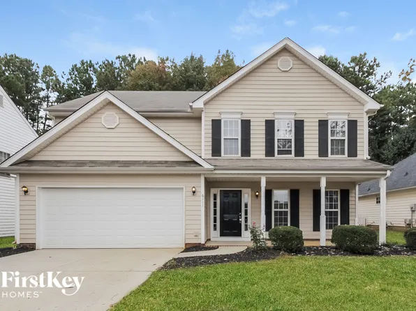 6111 Forest Pond Dr, Charlotte, NC 28262