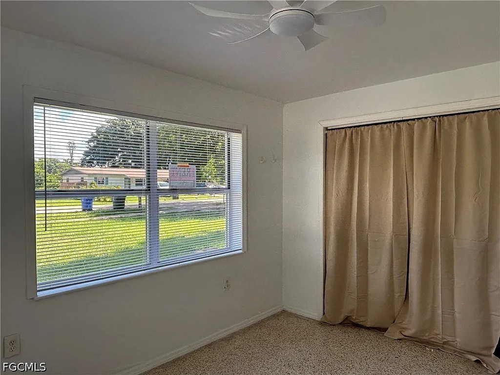2 bed, 1.0 bath, 1583 sqft, $1,300 — Photo 4
