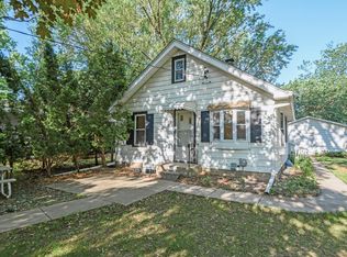 668 11th Ave NW, New Brighton, MN 55112