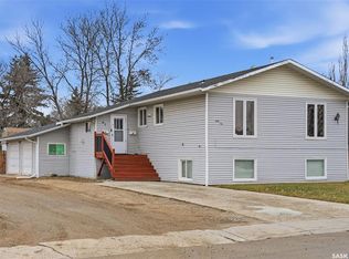 61 Moncton Pl, Saskatoon, SK S7H4M6