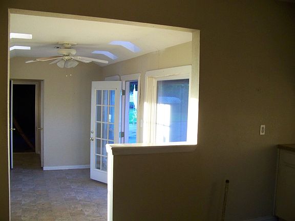 5th image of 5840 Yeary St