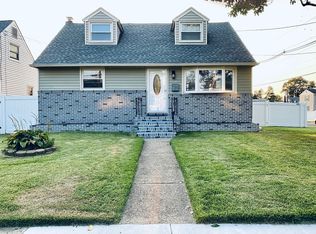 300 Warren Ave, Bellmawr, NJ 08031