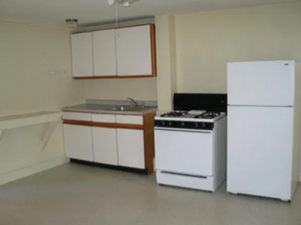54 Mechanic St, Marlborough, MA 01752