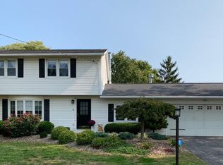 4 Ethel Ct, Liverpool, NY 13090
