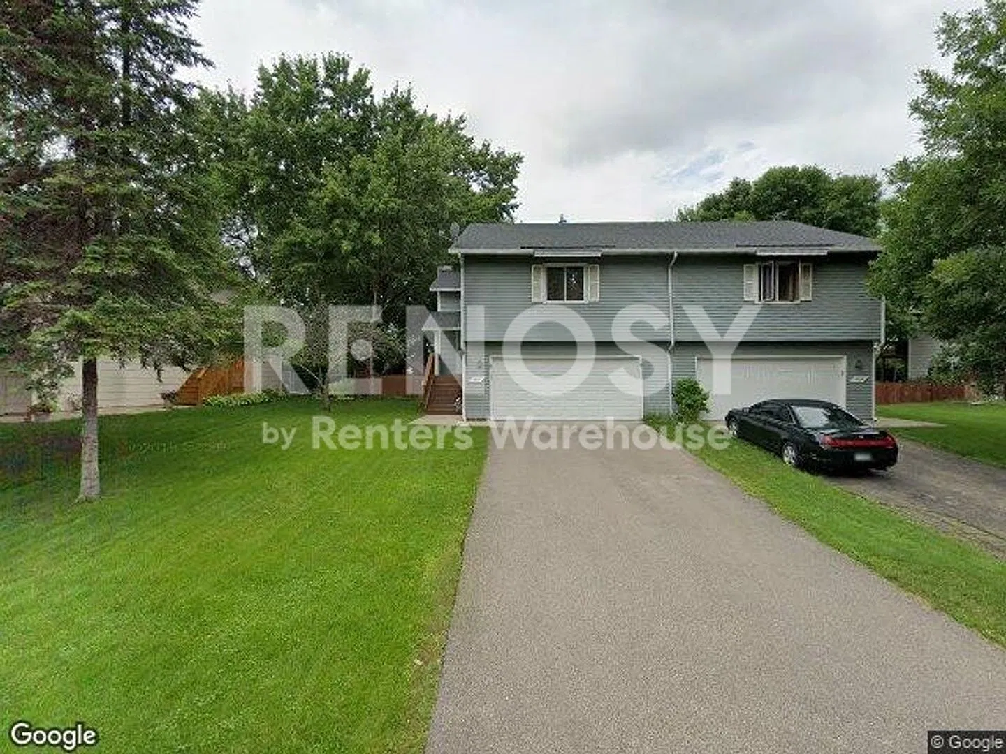 Available Now 3 Bedroom 2 Bath Single Family Home in Eden Prairie — Photo 1