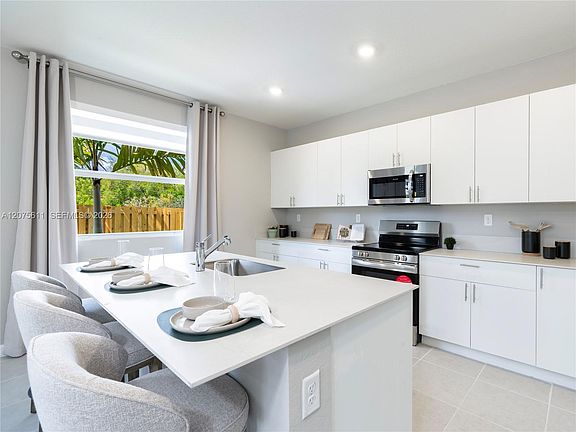 5th image of 27307 SW 159th Ct