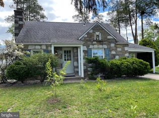 202 N Warminster Rd, Hatboro, PA 19040