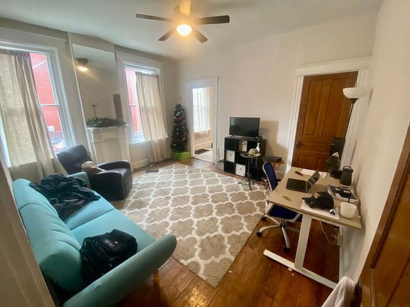 4th image of 2369 Victor St #1