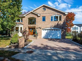 75 Rieder Rd, Edison, NJ 08817