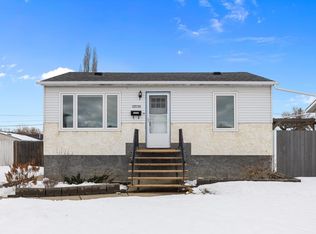 10536 162nd St NW, Edmonton, AB