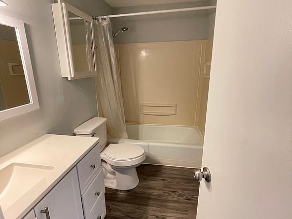 upstairs primary bath- new tub will be installed prior to move in