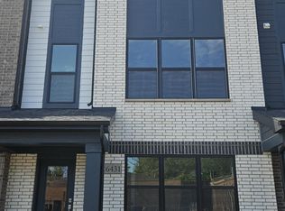 6431 Main St, Morton Grove, IL 60053