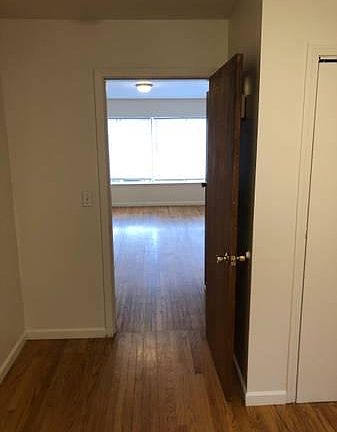 5th image of 812 Bay St #1