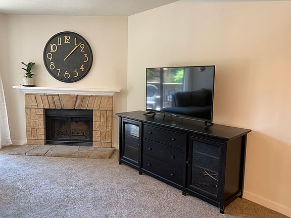 4th image of 771 Williamsburg Way APT D