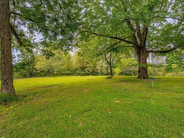 1220 S Folsomville Rd, Boonville, IN 47601