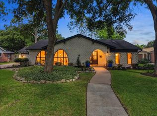 1630 Bowline Rd, Houston, TX 77062