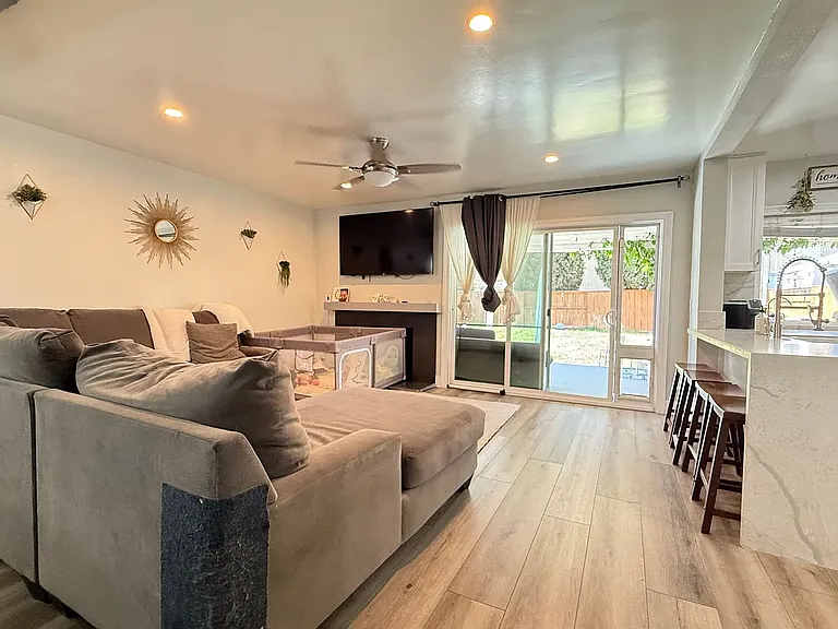 2368 Fulham Way — Photo 5
