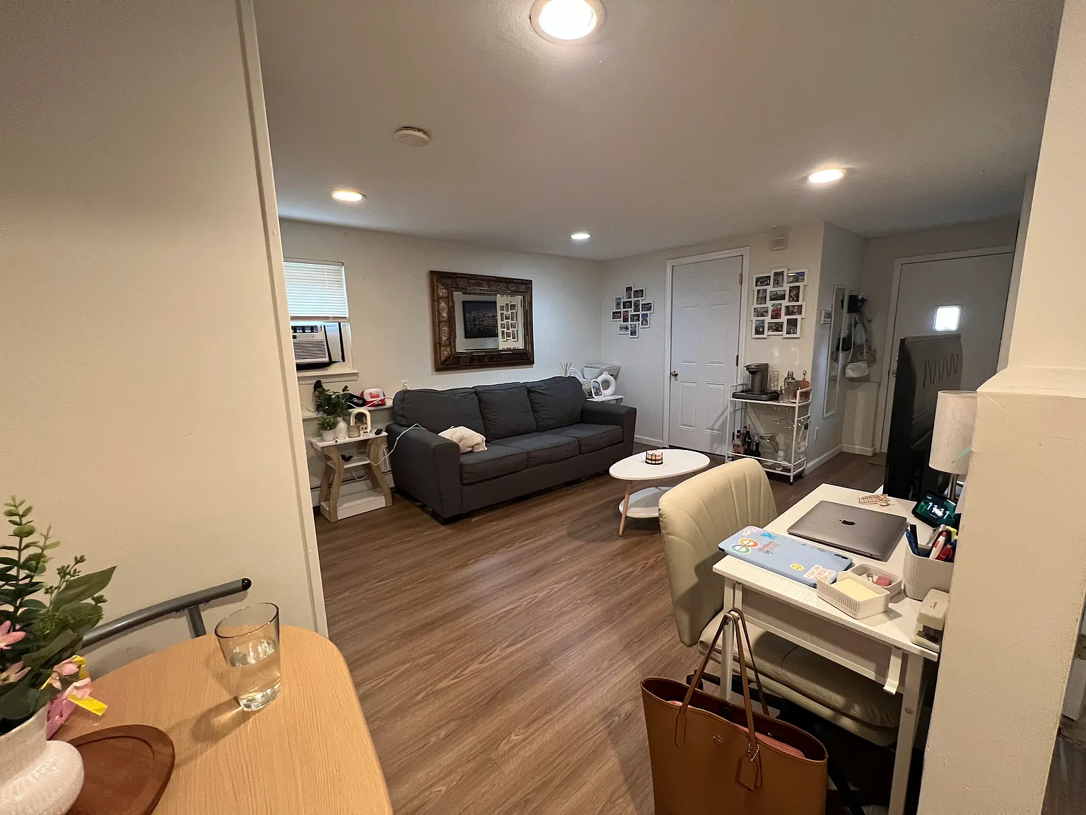 1 bed, 1000 sqft, $2,200 — Photo 3